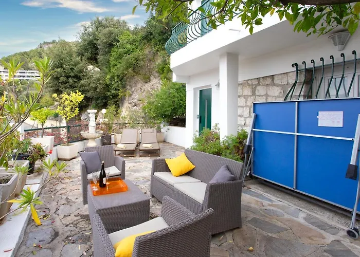 Beautiful Villa With Panoramic View Over Nice