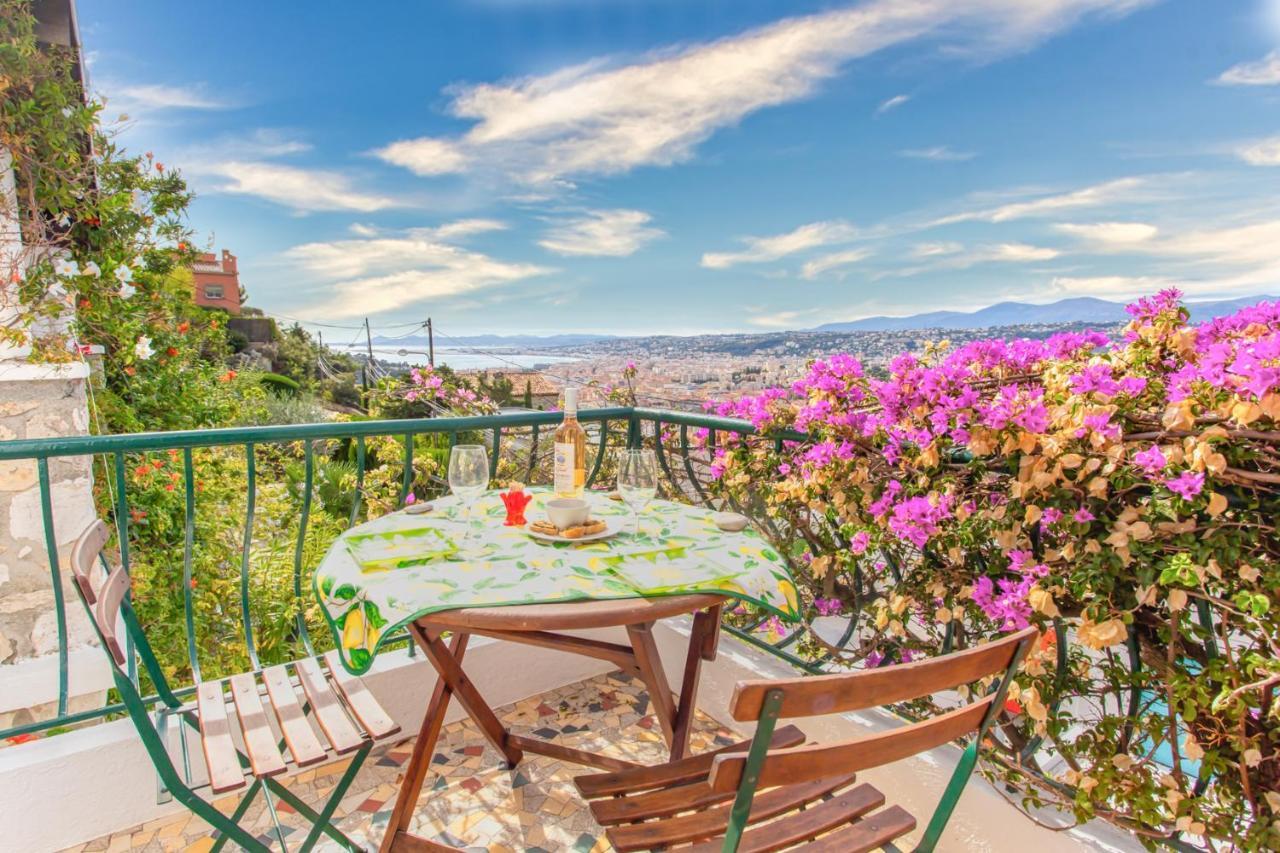Beautiful With Panoramic View Over Ferienhaus *
