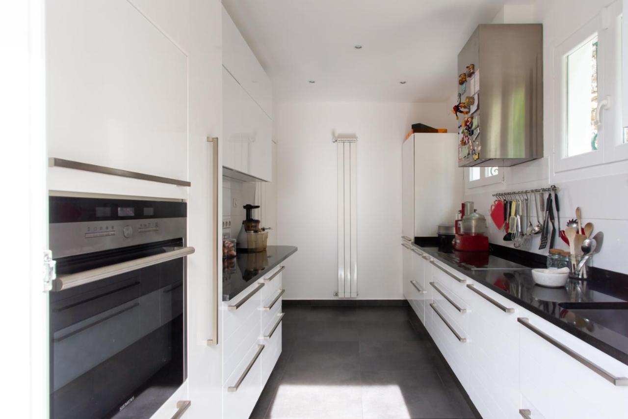 Beautiful With Panoramic View Over Ferienhaus